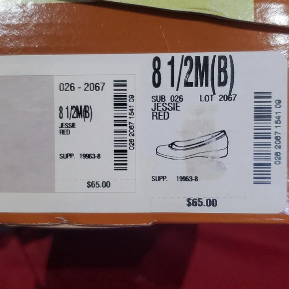 Strictly comfort jessie red leather slip on flats new in box - Picture 5 of 8